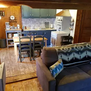 petit-chalet-savoyard.hotels-rhonealpes.com/